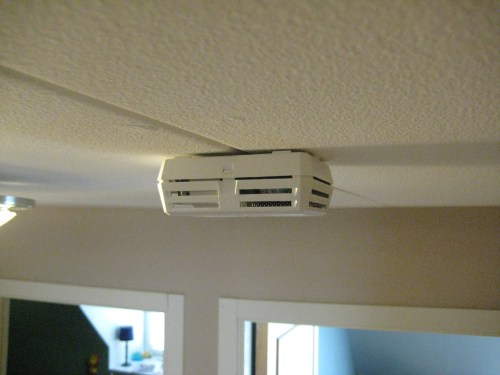 En SIMAB-monterad brandvarnare på Lindeborg i Malmö.