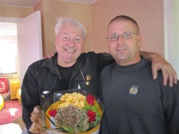 Sven tillsammans med arbetsledare Robert Dyk. De två har jobbat över trettio år tillsammans. 