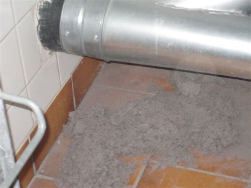 Detta är bara en bråkdel av allt ludd och damm som fanns i ventilationskanalen. 