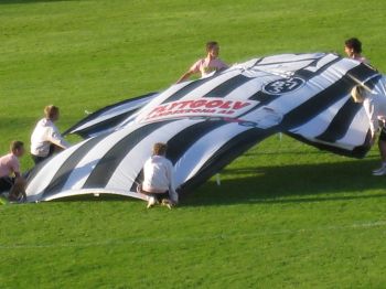 Pampig uppstart på ett derby i Landskrona