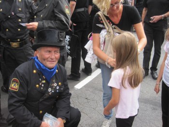 Sotarträffen i Santa Maria Maggiore, en upplevelse för stora som små Sotarträffen i Santa Maria Maggiore, en upplevelse för stora som små